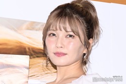 AAA宇野実彩子、美背中ざっくりワンピ姿に「スタイル抜群」「セクシー」の声 画像