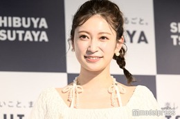 吉田朱里、抜群スタイル輝く水着姿披露「可愛すぎ」「脚綺麗」の声 画像