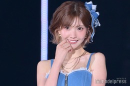 “伝説のキャバ嬢”ひめか、ふんわりショートヘアがお似合い ほっそり美脚際立つ【TGC 2024 S／S】 画像