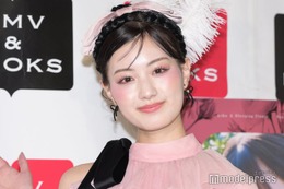 鶴嶋乃愛、ほっそり二の腕際立つ“妖精風コーデ”で登場「小説などにも挑戦してみたい」2年半の連載経て文筆業に意気込み 画像