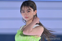 みとゆな、チュールレイヤーがアクセント 爽やかコーデで魅了【GirlsAward 2024 S／S】 画像