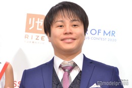 ノンスタ井上、“一回り以上年下”妻との密着2ショットに反響「美人さん」「仲良し」 画像