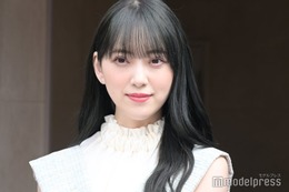 堀未央奈、ミニ丈からスラリ美脚輝く「脚綺麗」「スタイル抜群」と反響続々 画像