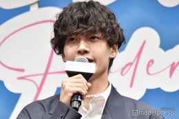 Aぇ! group佐野晶哉、目標は“佐藤浩市に楽曲提供” 飲み会事情も明らかに【明日を綴る写真館】 画像