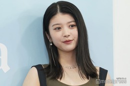 馬場ふみか、美バストのぞくランジェリー姿に反響「セクシー」「完璧ボディ」 画像