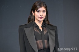 ローラ、着物姿披露 茶道から得た“学び”伝え「心まで美しい」と反響 画像