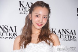 板野友美、クルーザーで誕生日祝福される 社員との集合ショットに「美人さん揃い」「センスすごい」の声 画像