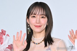 吉岡里帆、肌見せスタイル披露「透明感すごい」「キレイすぎる」の声 画像