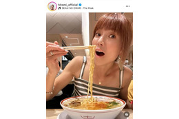 4児の母・hitomi、子供たちとのラーメン堪能SHOTを公開「そんなに頻繁に食べなくなったんだけど…」 画像