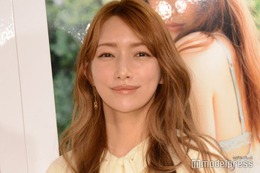 後藤真希、ミニワンピでスラリ美脚披露 私服ショットに「スタイル良すぎ」「完璧」と反響 画像