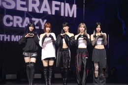 LE SSERAFIM、CRAZYな5人の共通点とは ヴォーギングダンスで魅せる“新たな挑戦”への決意語る【「CRAZY」メディアショーケース】 画像