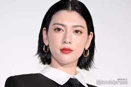 三吉彩花、ロングヘア復活で雰囲気ガラリ「最高にかっこいい」「とんでもないオーラ」 画像