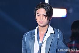 話題の若手俳優・岩瀬洋志、全身デニムで爽やかランウェイ 圧倒的オーラで会場沸かす【TGC 2024 A／W】 画像