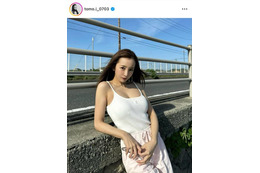 板野友美、美ボディ際立つキャミ×パンツSHOTに反響「セクシーすぎる」「相変わらずビジュ最高」 画像