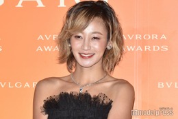 西山茉希、すっぴん＆タンクトップ姿に絶賛の声「肌が綺麗すぎる」 画像