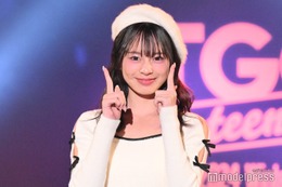 「今日好き」小國舞羽、トップスから美肩チラリ ニーハイブーツ×ミニ丈でガーリーな冬コーデ【TGC teen 2024 Winter】 画像