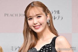 藤田ニコル、結婚式に夫婦の名前入り＆愛犬デザインのプリクラ設置「素敵なアイデア」「幸せ空間」と反響