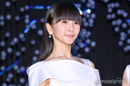 Perfumeかしゆか、美ボディ際立つウェットスーツ姿で泳ぐ「まるで人魚姫」「素潜りでここまで行けるのすごい」と反響