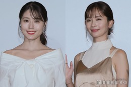 有村架純、美デコルテ際立つリボンブラウス着こなす 中村ゆりはキャミワンピで上品肌見せ【さよならのつづき】