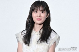 福本莉子、ミニワンピでほっそり美脚披露「全決」オフショに「スタイル抜群」「可愛すぎる」の声 画像