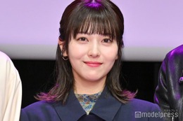 浜辺美波、恋愛観告白 異性からされたら「嫌い」な行動とは 画像