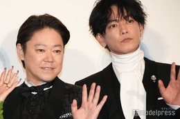 阿部サダヲ、主演・佐藤健と舞台挨拶で初対面果たす「こういう映画中々ない」【はたらく細胞】 画像