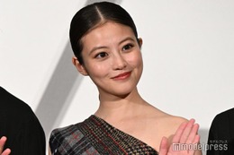 今田美桜、大胆衣装で登場に勝村政信驚き「こんな衝撃的な格好ある！？」【劇場版ドクターX】 画像