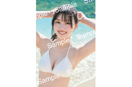 日向坂46佐々木美玲、白水着×ポニーテール姿で爽やかな表情 1st写真集封入ポストカード第1弾解禁【陽射しのパレード】 画像