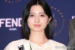 桜田ひより、レースドレスから色白美脚スラリ「ライジングスター賞」受賞に喜び【ELLE CINEMA AWARDS 2024】 画像