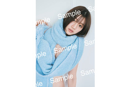 日向坂46佐々木美玲、マフラー巻いた姿にドキッ 1st写真集封入ポストカード第6弾解禁【陽射しのパレード】 画像