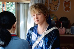 「海に眠るダイヤモンド」 最終回 玲央（神木隆之介）のビジュアルチェンジに反響「別人級」「びっくりした」 画像