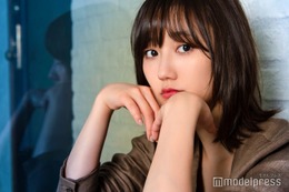 モデル・鈴木友菜、2月に結婚していたと発表 左手薬指の指輪も披露 画像