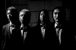 ワンオクTomoya、子ども3人との参拝姿公開「優しいパパの背中」「大きくなってる」の声 画像