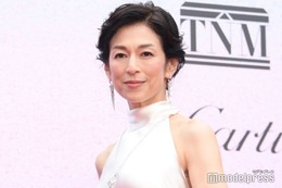 鈴木保奈美、箱根駅伝応援ショットが話題「沿道にいたなんて」「びっくり」 画像