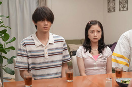 朝ドラ「おむすび」翔也（佐野勇斗）の母・幸子（酒井若菜）の過去判明「衝撃」「年明けから面白い展開」の声 画像