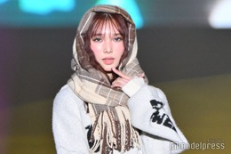 Girls2山口綺羅、ミニスカから美脚披露 冬っぽコーデがキュート【TGCしずおか2025】 画像