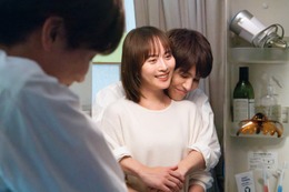 【フォレスト 第1話】楓（比嘉愛未）の嘘が明らかに 恋人・純（岩田剛典）と予想外の光景を目にする 画像