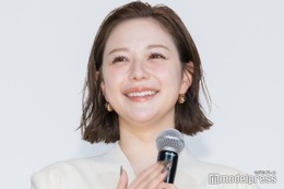村重杏奈、芸能生活14年目で「ほぼ初めての経験」喜び語る「こんなに華やかな世界があるんだ」【悪鬼のウイルス】 画像
