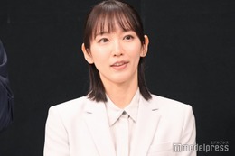 吉岡里帆、森愁斗らの歌声に涙 ミセス「点描の唄」で美声披露【御上先生】