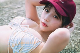 乃木坂46与田祐希、水着姿で寝転ぶ 3rd写真集先行カット第12弾解禁【ヨーダ】