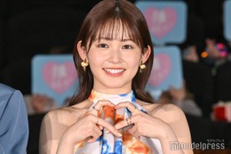 久間田琳加、ミニ丈ドレスから美脚スラリ「いつ見てもびっくりするスタイルの良さ」「お姫様みたい」と反響