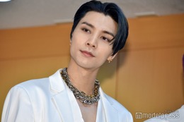 NCT 127ジャニー、ユニフォーム姿でMLB開幕戦に降臨「流石シカゴっ子」「びっくり」の声