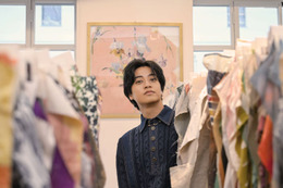 King ＆ Prince高橋海人「エトロ」ファブリックルーム訪問 “プリントの世界”に魅了される 画像