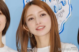 後藤真希「おうち時間」ドアップショットに反響「貴重すぎる姿」「映り込んだ猫ちゃん可愛い」 画像