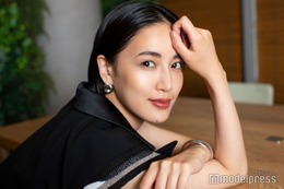 藤井夏恋、オン眉＆顔面ピアス風ショットで雰囲気ガラリ「XGにいそう」の声に「夫にも言われました」
