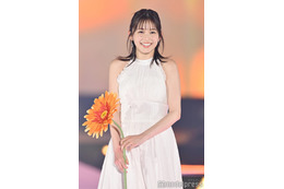 久間田琳加、ノースリーブワンピで肌見せ【GirlsAward 2025SS】