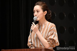 TBS古谷有美アナ「パパ入れると同じ顔4つ」夫似の3きょうだいを公開「お揃いの服着てて可愛い」「愛おしい写真」の声