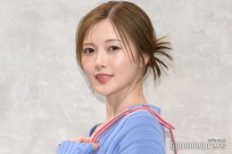 白石麻衣、美背中ざっくりオフショットにファン釘付け「どの角度も可愛い」「透明感すごい」