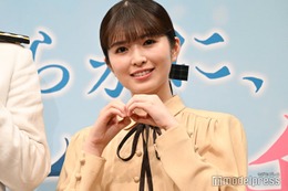 乃木坂46小川彩、メンバーからの“赤ちゃん扱い”告白 9歳の写真再現に会場沸く【波うららかに、めおと日和】