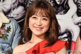 鈴木奈々、59歳の父親を顔出し 爽やかコーデでの決めポーズに「ダンディ」「シュッとしててかっこいい」の声